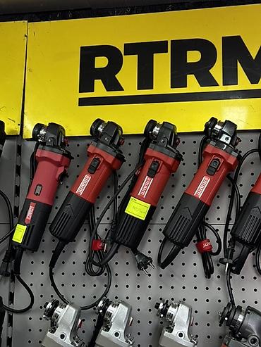 Угловая шлифмашина (болгарка) Ritmax, компактный корпус, красно‑черная