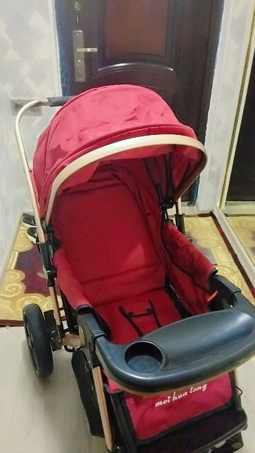 uşaqlar üçün yun paltolar: Klassik gəzinti arabası, İşlənmiş, Cins: Qız, Yaş: 12-18 ay, Ünvandan götürmə