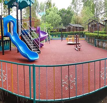 children place: Детская игровая площадка с мягким покрытием из резиновой крошки - — 1
