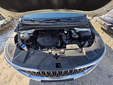 Kia: Kia Carnival: 2022 г., Минивэн — 10