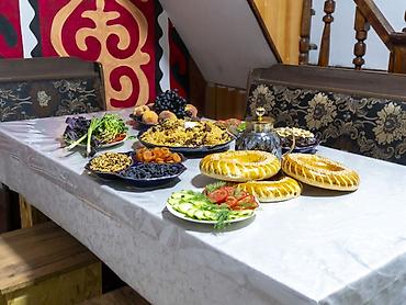 Аренда отелей и хостелов: Гостевой дом с традиционным двориком и общими номерами - Уютный — 10