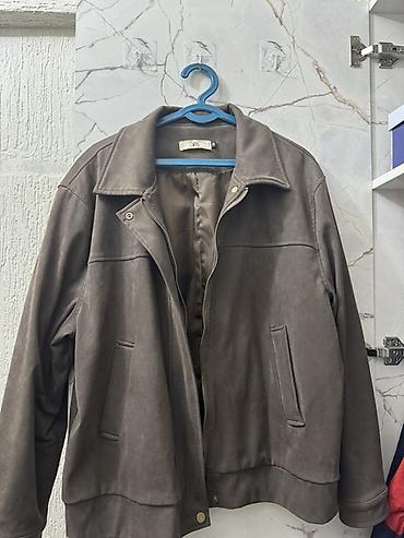 велюровая: Куртка ZARA, женская - Модель: короткая куртка-бомбер с отложным — 2