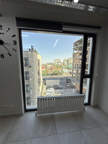пустой чек: Аренда офисов, 63 м², В бизнес центре, 1 линия, С системой безопасности, С юридическим адресом — 3