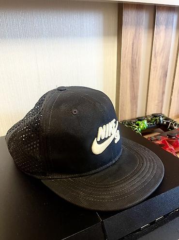 nike corab: Nike papaq seti – 2 ədəd 1) Nike SB snapback - Rəng: qara - Ön — 1