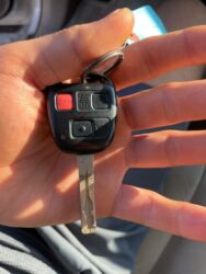 Ключи: Ключ Toyota at lalafo.kg — 16 Ключи: Ключ Toyota — 16