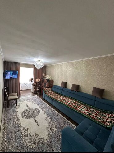 срочно продаётся 1 комнатная квартира в районе ошского рынка по улице кенсуйская: 1 комната, 32 м², 104 серия, 3 этаж, Евроремонт