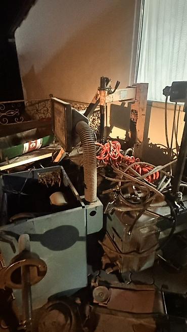 Шиномонтажное оборудование: 2 балансировка3 разбартовка4 дамкрат 2 воздушный дамкрат, 1пневма — 3