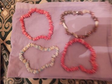 Другой декор и предметы интерьера: Продаю остатки товара,ракушка бусы,магнитики на холодильник,брошь — 11