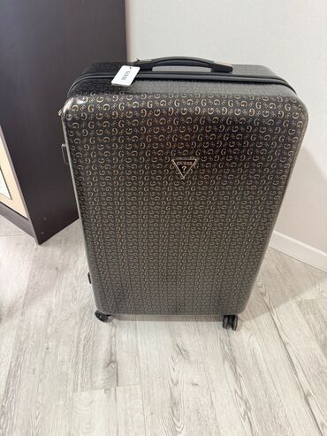 Çamadanlar: Tam orjinal 360 dərəcə dönən çamadanlar Amerikadan ^Guess və Juicy — 9