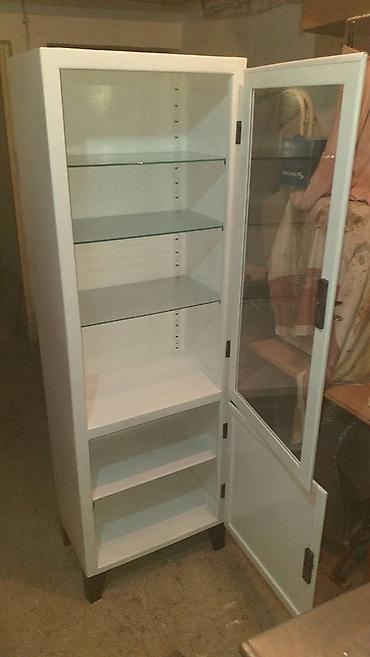 Ormari: Metalni orman beli sa vitrinom Drugi 500e Kao sa slika Ne odgovaram na — 2