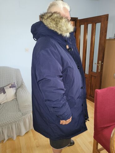 Winter jackets: Nova original jakna markirana.Veca.Mericu koga zanima. Cena 200 e