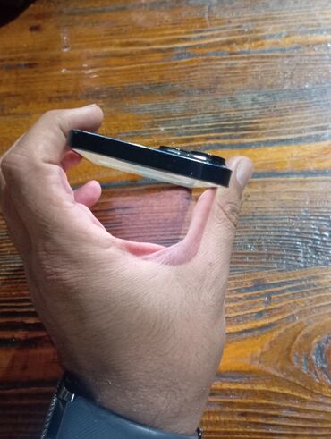 Apple iPhone: IPhone 14, 128 GB — 4