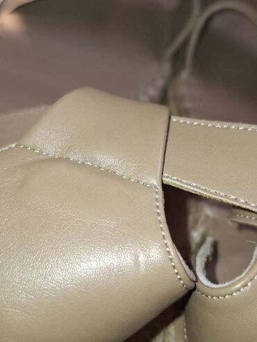 Basanoşka və səndəllər: Ölçü: 40, Yeni — 20