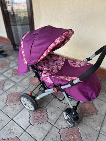 коляска детская ош: Коляска, цвет - Фиолетовый, Б/у