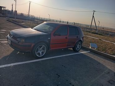 Volkswagen: Volkswagen Golf: 1998 г., 1.6 л, Механика, Бензин, Хэтчбэк — 1
