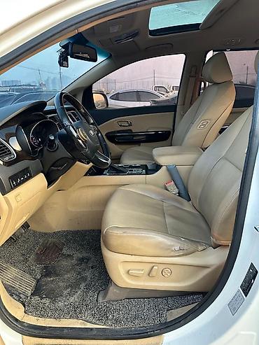 Kia: Kia Carnival: 2019 г., Минивэн — 11