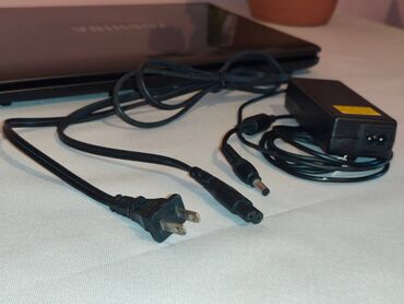 Toshiba: İşlənmiş Toshiba, 15.6 ", Intel Core i5, 256 GB — 8