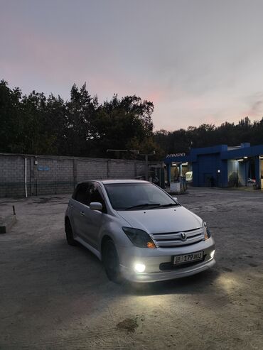 авто в рассрочку от хозяина бу: Toyota ist: 2003 г., 1.5 л, Автомат, Бензин, Хетчбек