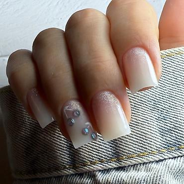 Маникюр: Наращивание ногтей, Покрытие гель лаком, Ремонт сломаных ногтей, Маникюр, Педикюр, Консультация, Одноразовые расходные материалы, Требуются модели — 2