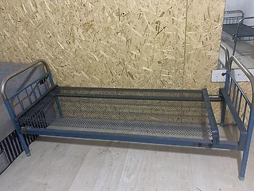 bunk bed: Металлическая односпальная кровать с сетчатым основанием.
6 штук — 1