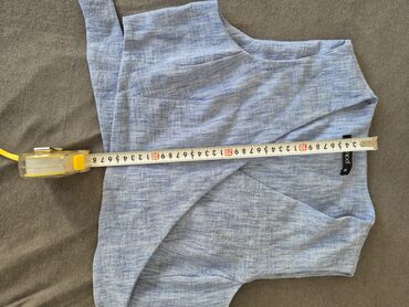 Kompleti: Dvodielni ženski komplet – prsluk/top + pantalone Odgovara veličini m — 10