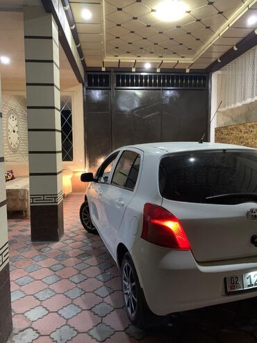 купить авто от хозяина: Toyota Yaris: 2007 г., 1.3 л, Механика, Бензин