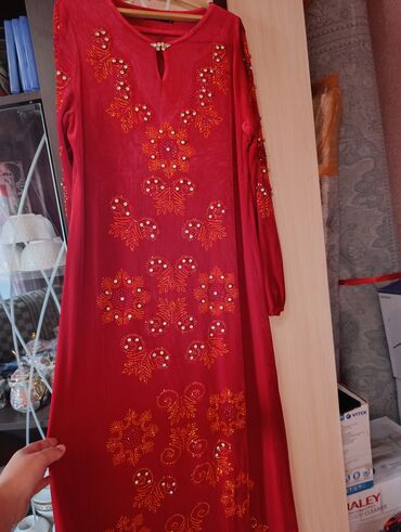 кыргызской платье: Күнүмдүк көйнөк, Туркия, Кыш, Узун модель, Велюр, Түркчө, L (EU 40), XL (EU 42)