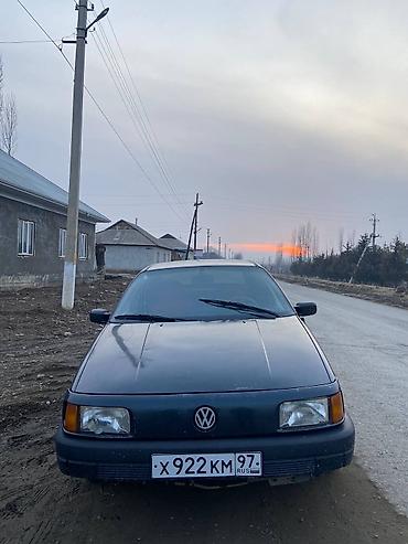 Volkswagen: Volkswagen Passat: 1990 г., 1.8 л, Механика, Бензин, Седан — 1