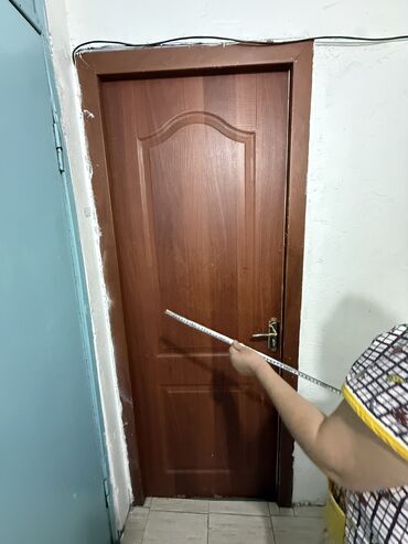 купить двери входные бу: Межкомнатная дверь со стеклом, цвет - Коричневый, 2 * x 74 см, Б/у