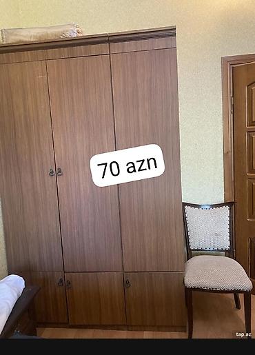 Dolab – 4 qapılı, aşağı hissədə ayrıca bölmələri olan, taxta rəngli