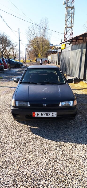 mitsubishi спейс стар: Nissan Sunny: 1992 г., 1.3 л, Механика, Бензин, Хэтчбэк