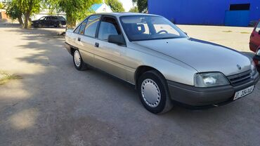 р14 лето: Opel Omega: 1987 г., 1.8 л, Механика, Бензин, Седан