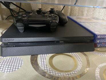 стерео наушники с микрофоном для компьютера: Продам Sony PlayStation 4 с дисками 6 дисков в хорошем состоянии