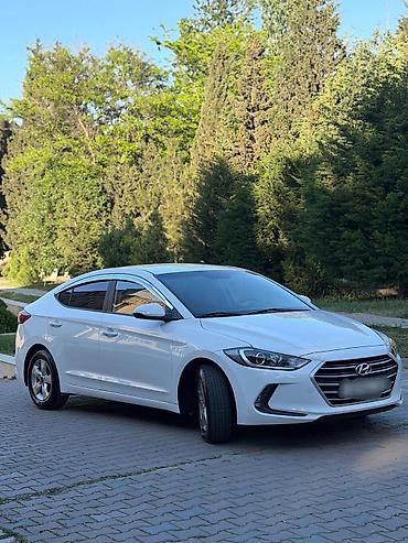 Hyundai: Hyundai Elantra: 1.6 l | 2017 il Sedan — 2