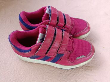 paćoti patike: Adidas, Size - 32