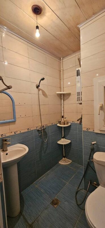 Uzunmüddətli kirayə mənzillər: Memar əcəmi metrosu Əcəmi molnan üzbəüz 5 mərtəbəli binanın 5-ci — 10