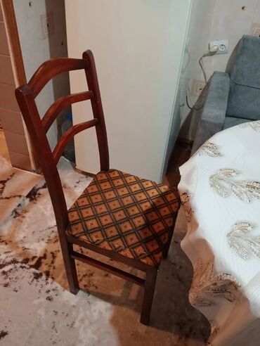 miz stul: Təcili satılır stullar 6 ədəd hamısı 80 azn,077 470 11 60