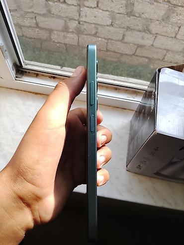 128: Oppo 128 GB, rəng - Yaşıl, Sensor — 3