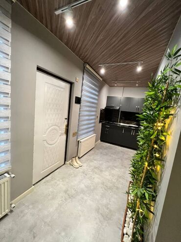 Ofislər: 28 may metrosuna yaxin tehsil nazirliyine yaxin 9 mertebeli binanın — 6