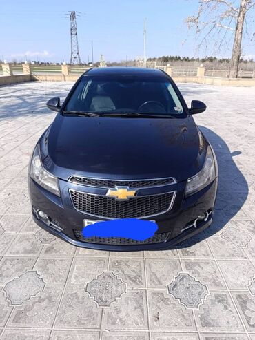 lizinq avtomobil almaq: Chevrolet Cruze: 1.4 l | 2015 il 134000 km Sedan