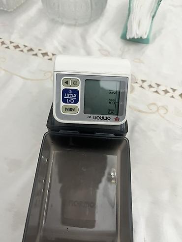 nimo tonometr: Omron R3 Digital Wrist Blood Pressure Monitor Xüsusiyyətlər: - Bilək — 3