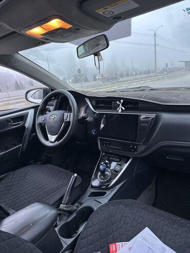 Toyota: Toyota Corolla: 2017 г., 1.8 л, Вариатор, Гибрид, Седан at lalafo.kg — 7 Toyota: Toyota Corolla: 2017 г., 1.8 л, Вариатор, Гибрид, Седан — 7