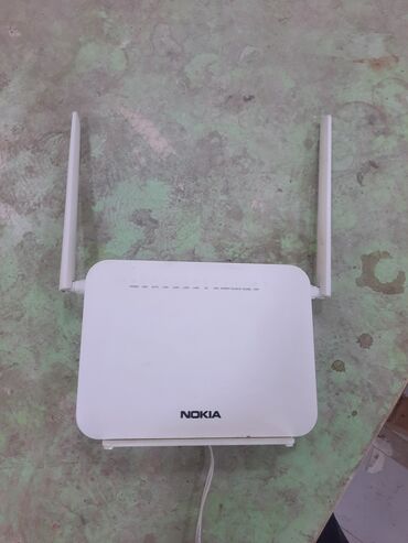 router 2 antenna: 2 ay istifadə edilməyib heç. remont olnub ev yeni ktv çəkildi üstündə