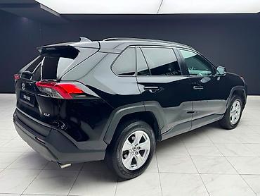 highlander 2017: Toyota RAV4: 2021 г., 2.5 л, Автомат, Бензин, Кроссовер — 2