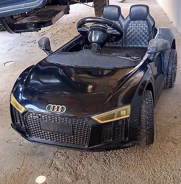 Uşaq dünyası: Uşaq üçün elektrikli ride-on avtomobil – Audi R8 Spyder (qara) - — 1