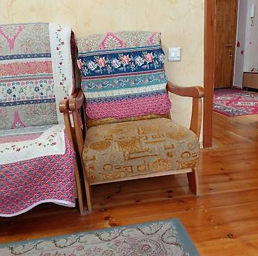 sofa: Продаю диван книжку,два кресла.,/дерево,пружина/ — 1