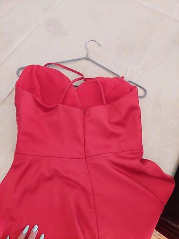 xari bulbul qizil: Ziyafətlər üçün qırmızı ipək don Xs və S ölçüdə vatsap 0505241873 — 2