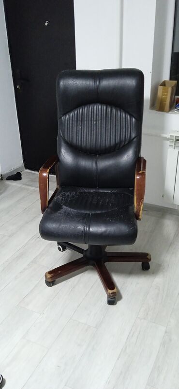 стул офисный кожаный цена: Офис креслолор, Колдонулган, Дөңгөлөктүү, Экокожа, Өзү алып кетүү, Акылуу жеткирүү