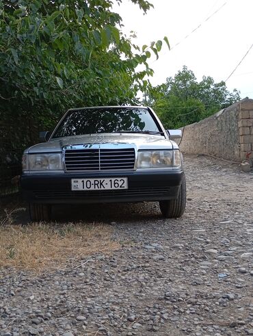 Çəngəllər: Mercedes-Benz 190: 0.2 l | 1991 il