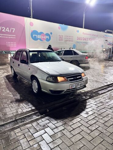 Daewoo: Daewoo Nexia: 2010 г., 1.5 л, Механика, Бензин, Седан